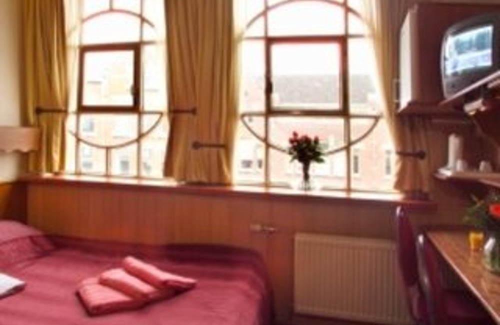  Amsterdam- 2* Nadia Hotel 