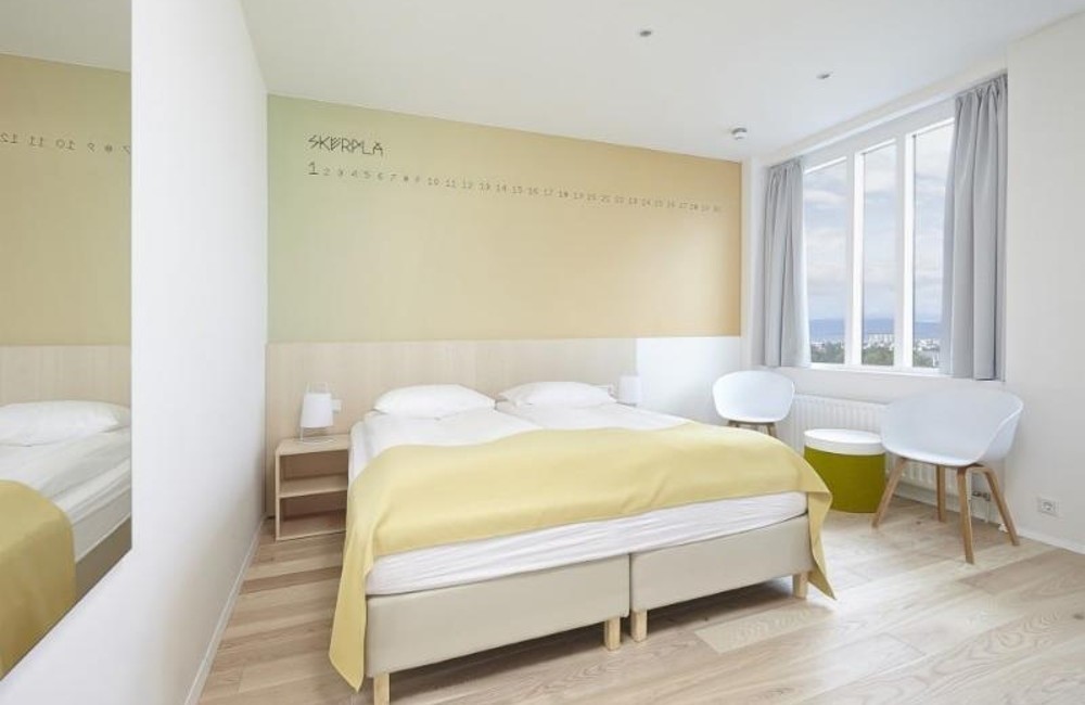  Iceland: Nature & Wellness Package 
