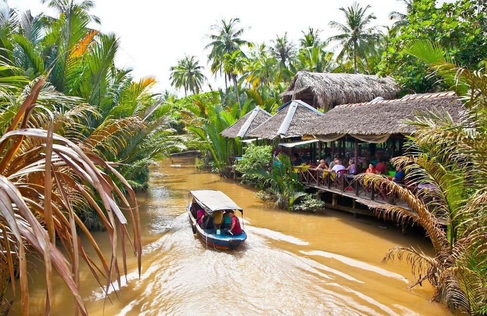 Vietnam: Historic Cities & Halong Bay Cruising for 18-30s