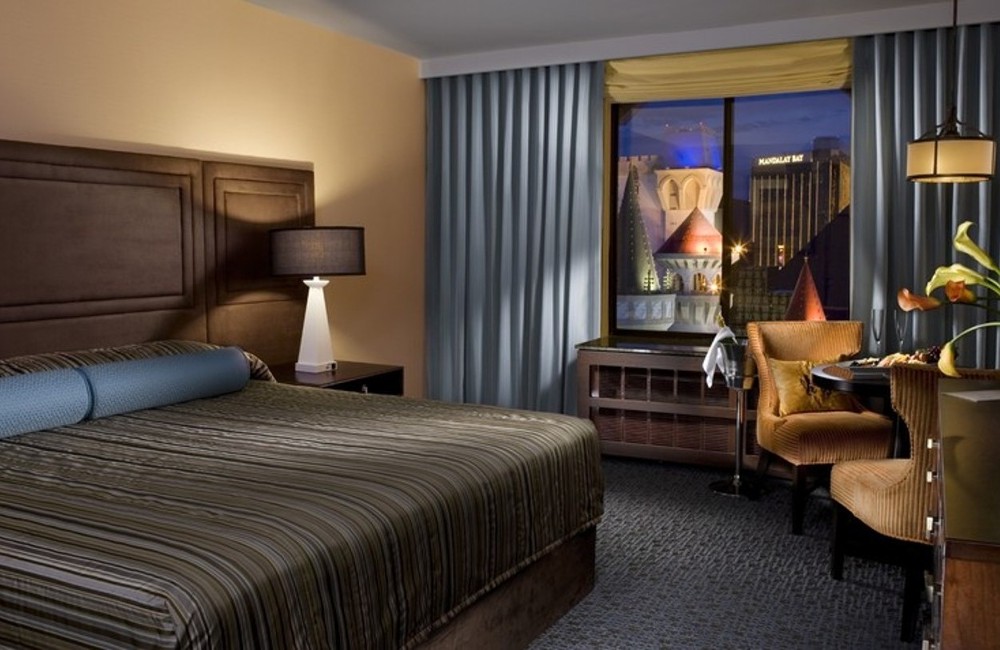  Las Vegas City Break: Excalibur Hotel 