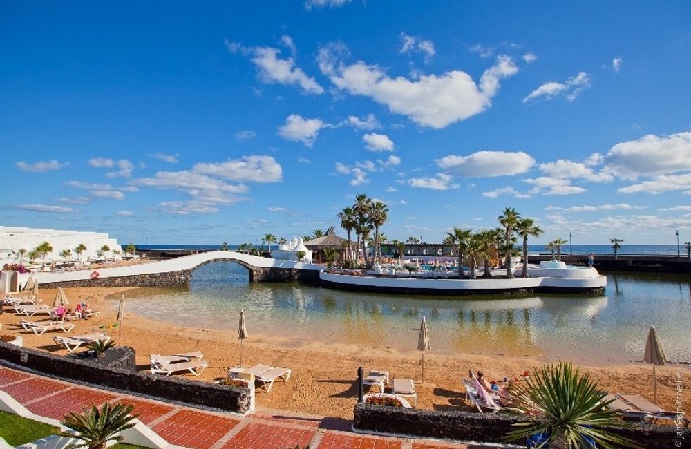  Lanzarote- 4* Family Mid Term Offer 