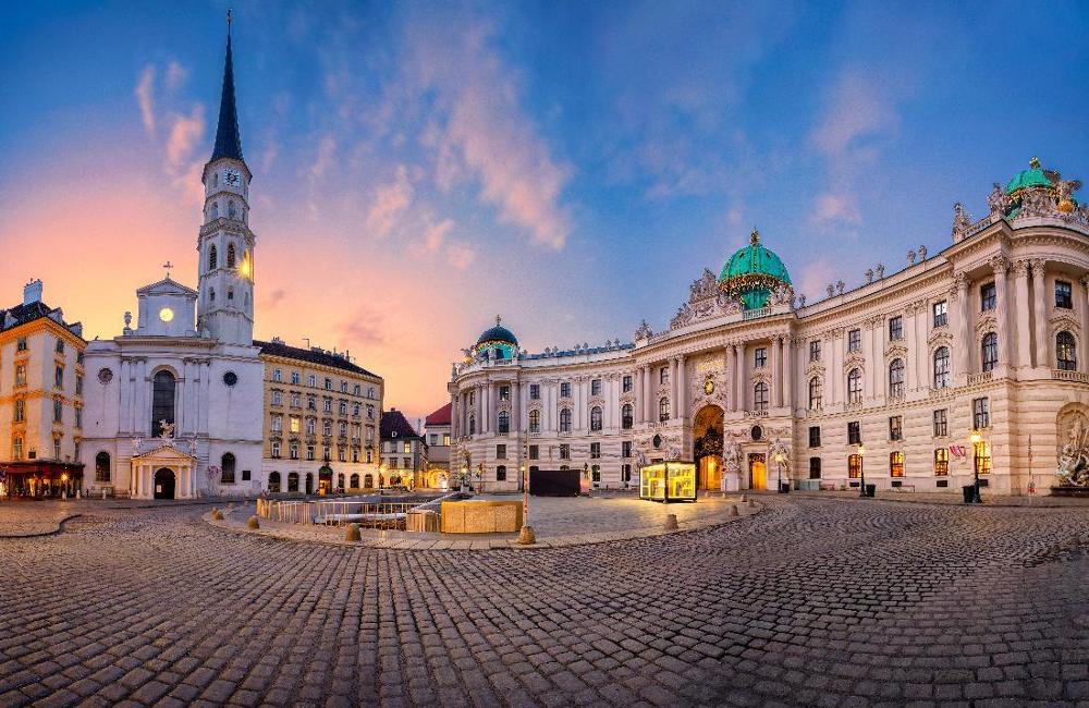  Austrian Alps Tour including Innsbruck & Kitzbühel 