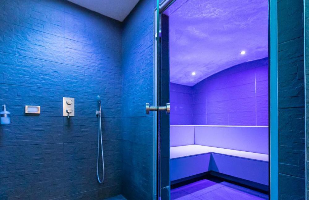  Brittany, France- 5* Le Port de Plaisance Holiday Village 