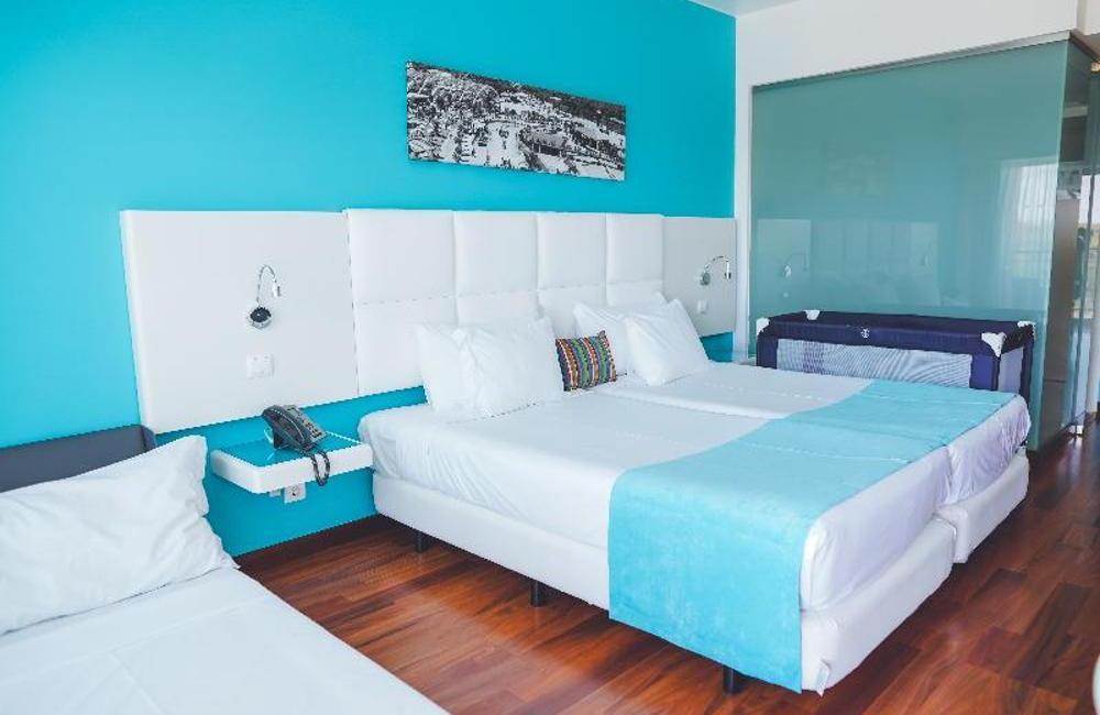  Algarve- 4* Aquashow Park Hotel 