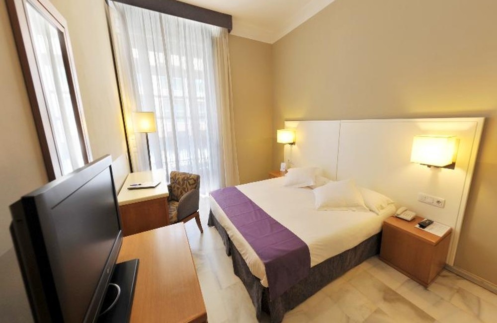  Malaga Christmas Markets- 3* Atarazanas Boutique Hotel 