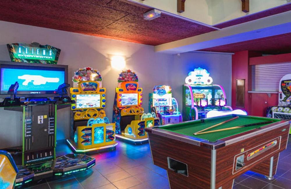  Brittany, France- 4* Des Menhirs Campsite 