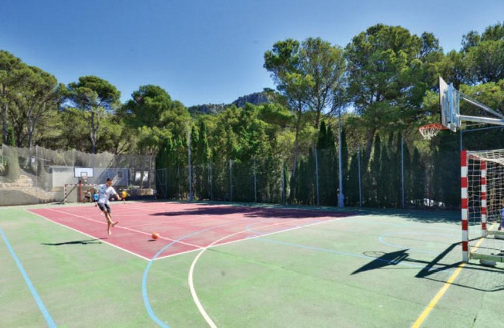  Costa Brava, Spain: 4* Camping Castell Montgri 