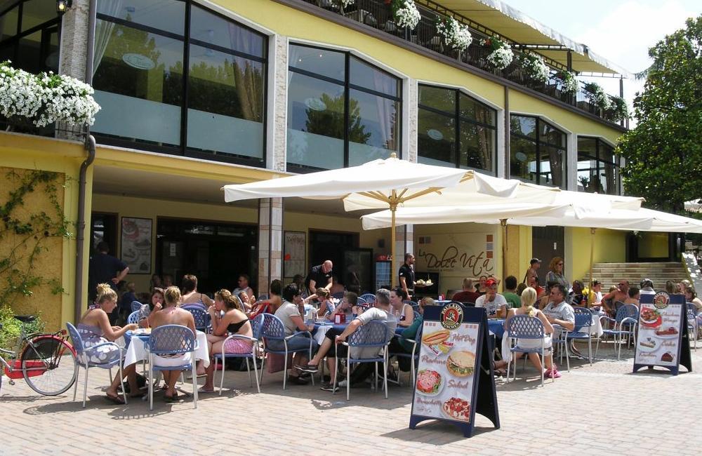  Lake Garda, Italy- 4* Bella Italia Campsite 