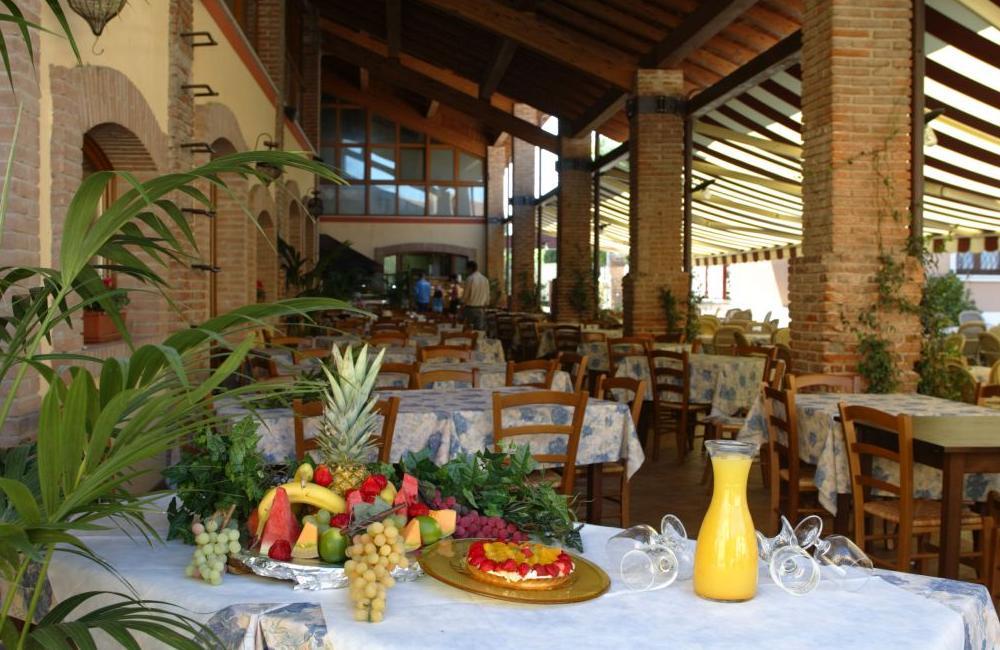  Lake Garda, Italy- 4* Bella Italia Campsite 