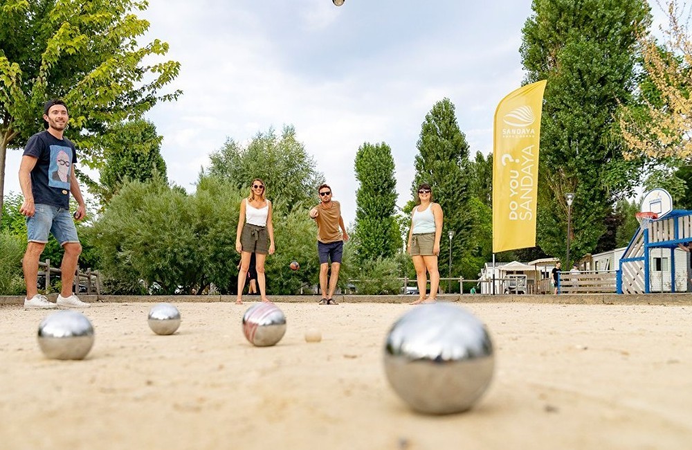  Paris/ Île-de-France, France: 5* Camping Paris Maisons-Laffitte 