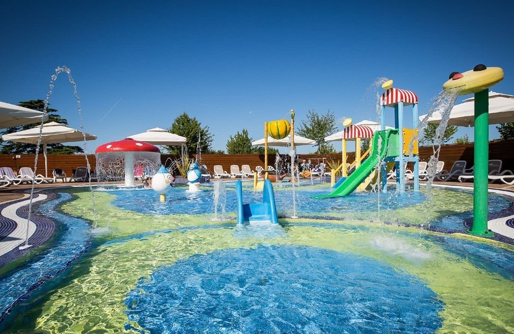  Vendée, France- 5* Camping Le Pin Parasol 