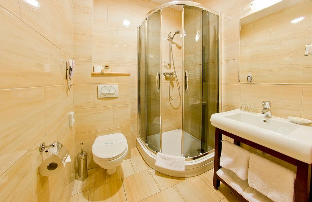  Krakow- 3* Columbus Hotel 