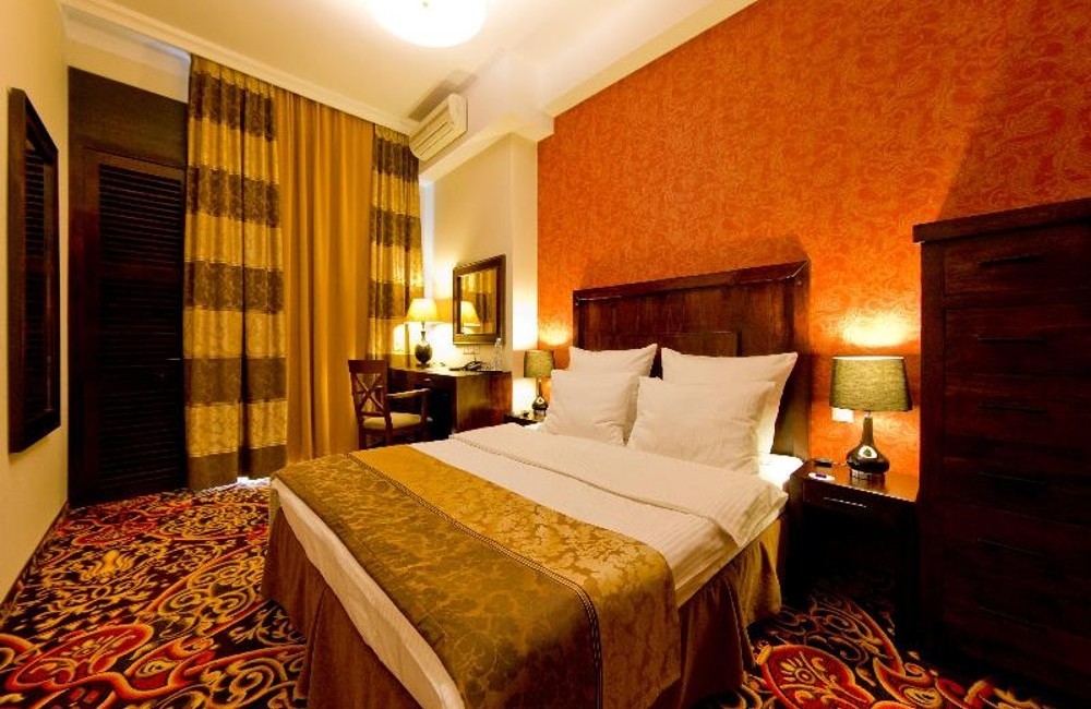  Krakow- 3* Columbus Hotel 