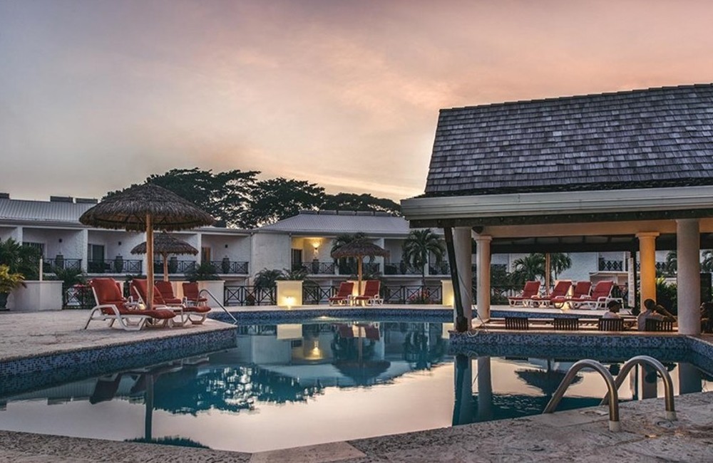  Grenada- 4+* Coyaba Beach Resort 