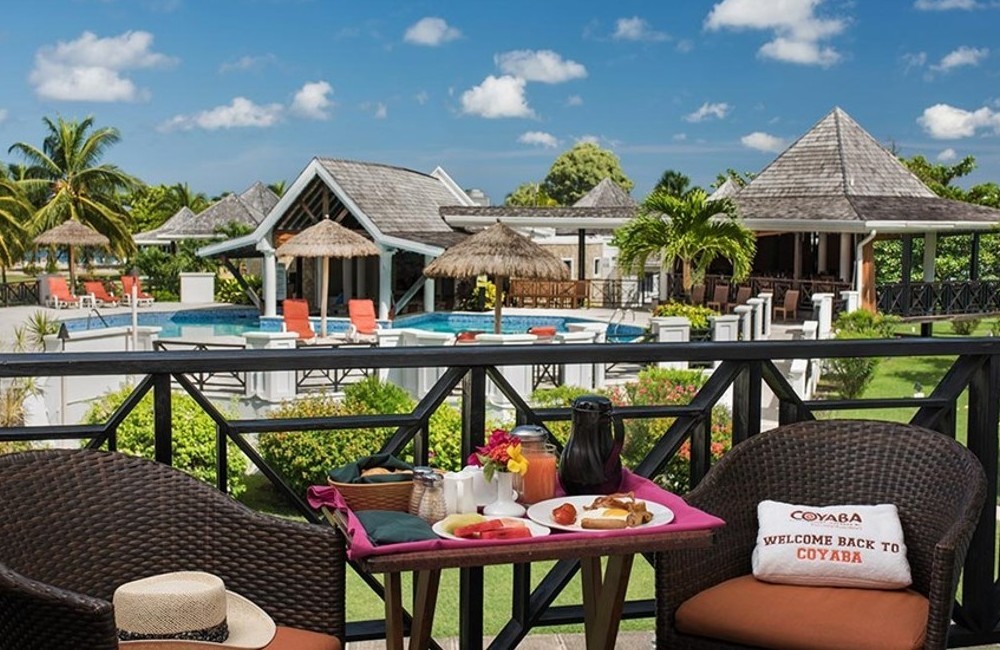  Grenada- 4+* Coyaba Beach Resort 