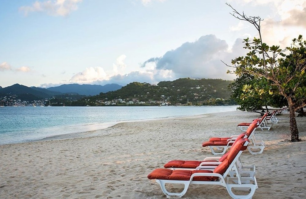  Grenada- 4+* Coyaba Beach Resort 