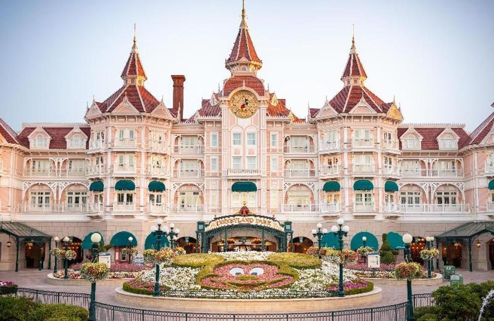 Disneyland Paris- 5* Disneyland Hotel