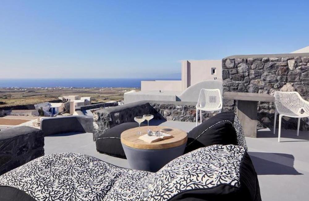 Santorini, Greece- 4* Luxury Cave Villa 