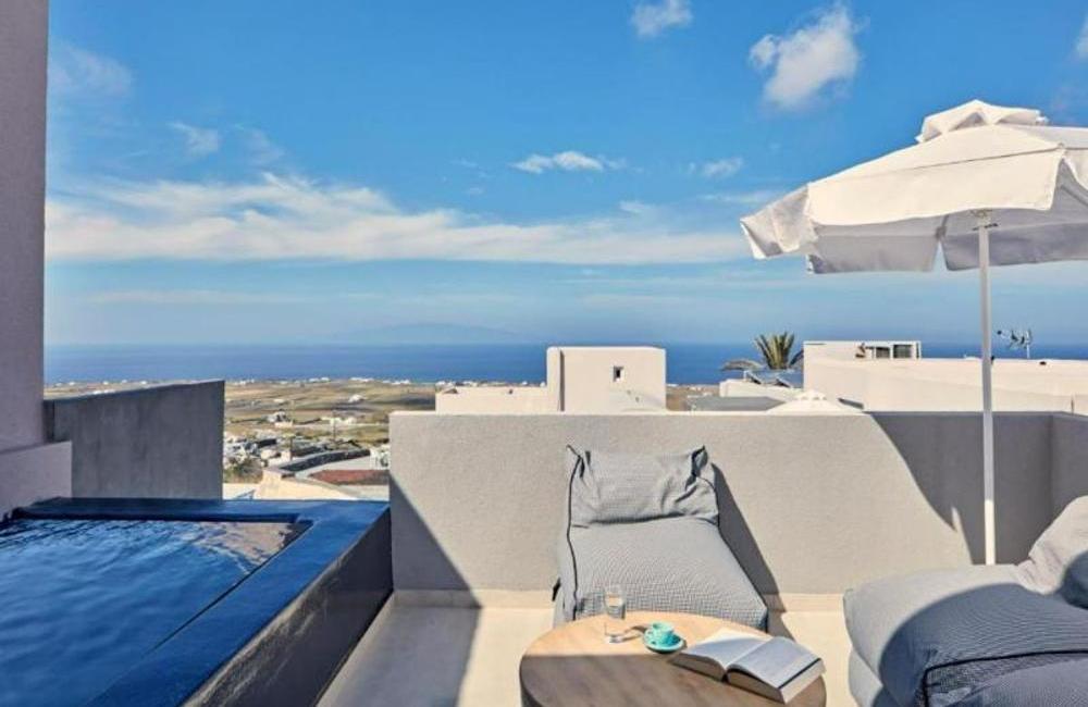  Santorini, Greece- 4* Luxury Cave Villa 
