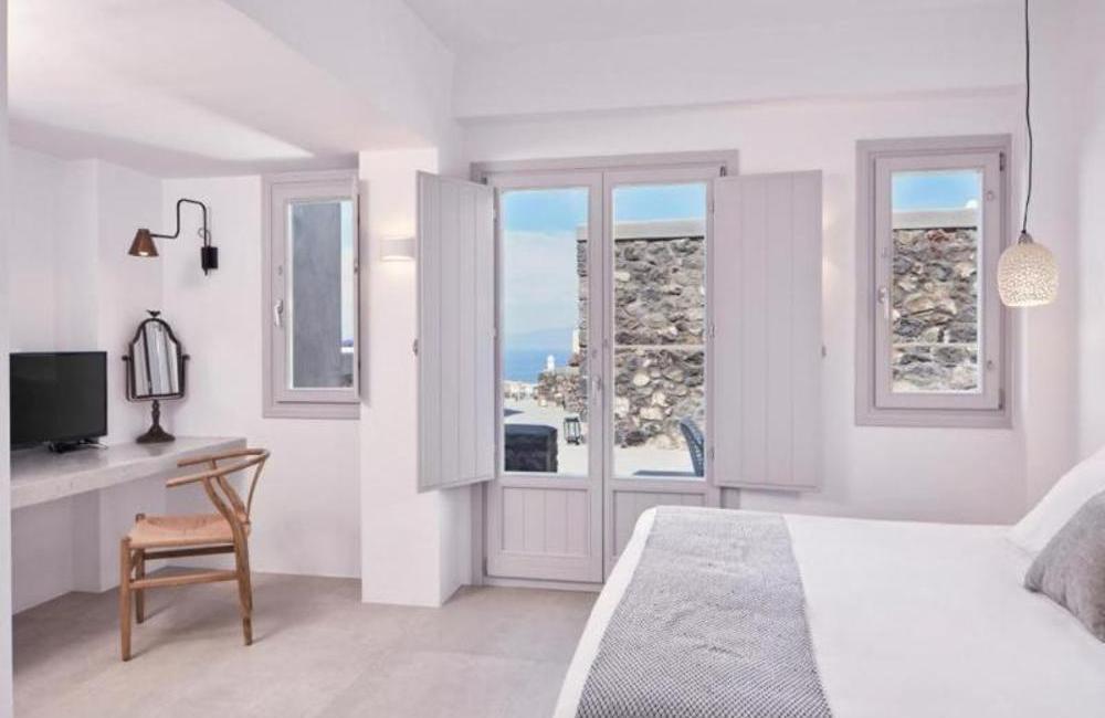  Santorini, Greece- 4* Luxury Cave Villa 
