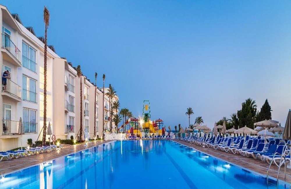  Malaga- 4* Globales Playa Estepona 