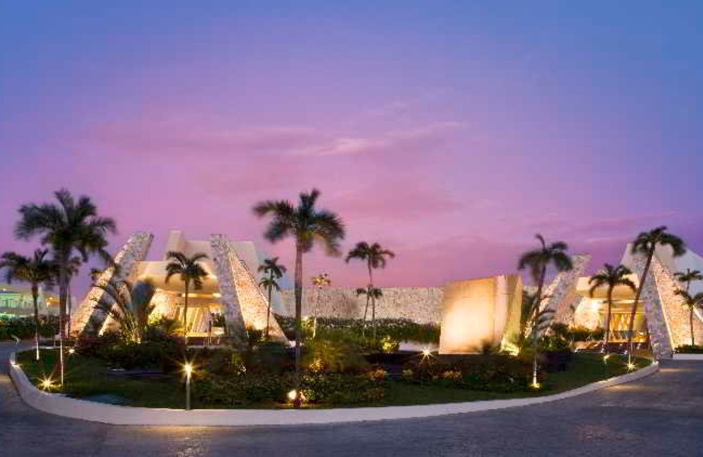 Mexico- 5* Grand Sirenis Riviera Maya Resort