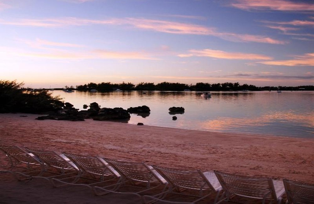  Bermuda- 4* Grotto Bay Beach Resort 