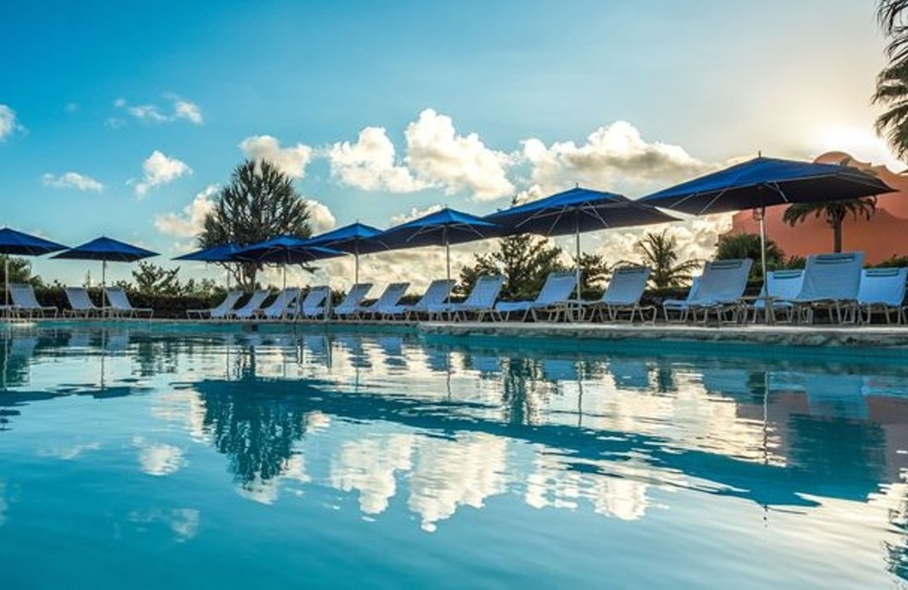  Bermuda- 4* Grotto Bay Beach Resort 