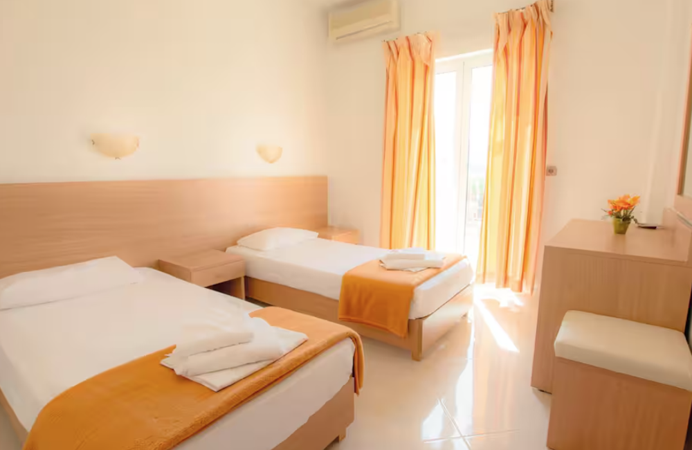  Crete- 2* Party Holiday 
