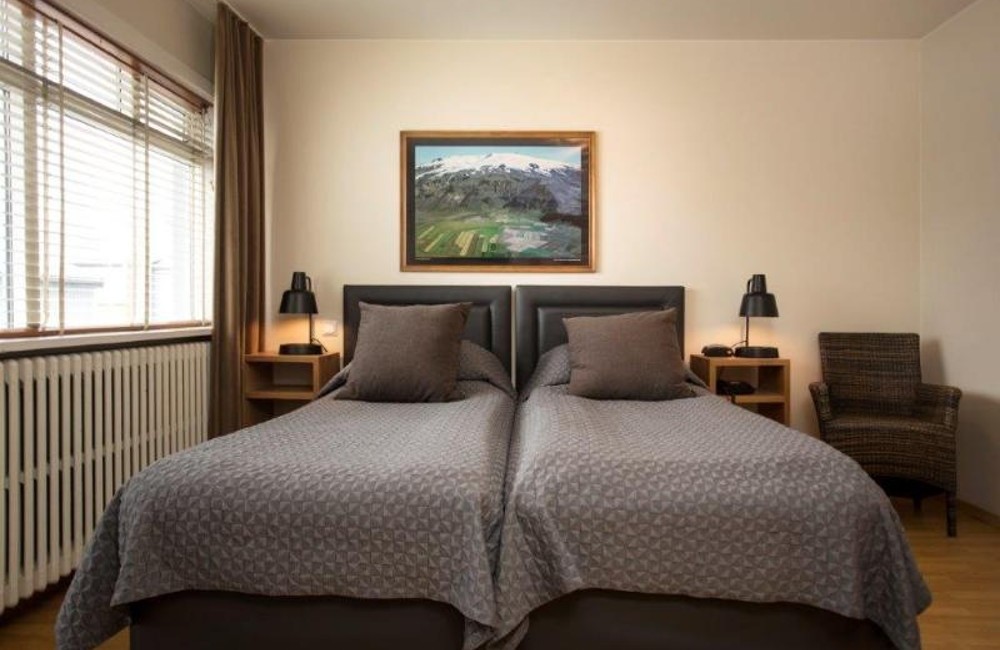  Iceland: Next Door to Nature Package 