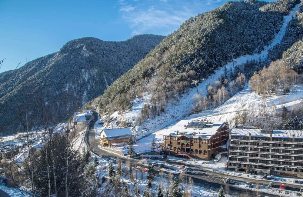 Andorra- Arinsal [4* Hotel YOMO Patagonia]