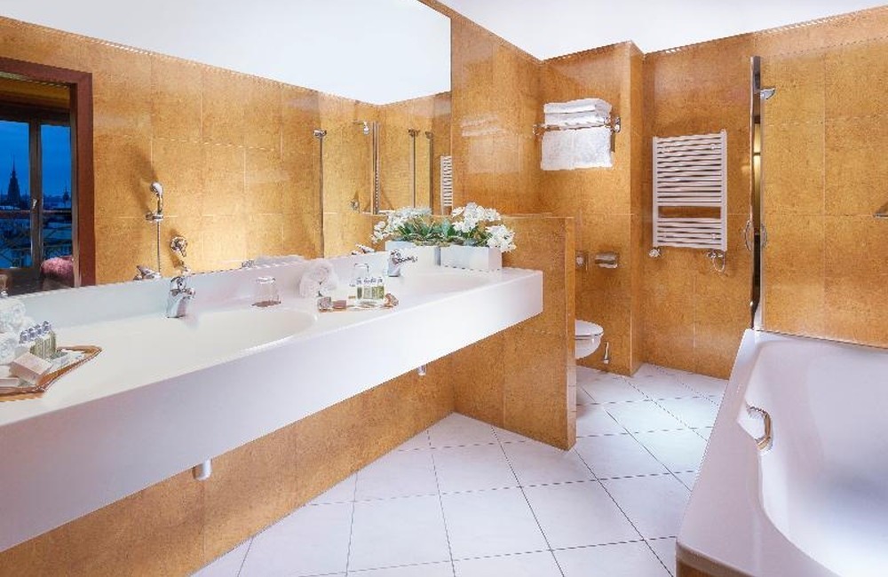  Prague- 5* Andrea Bocelli Concert & City Break 
