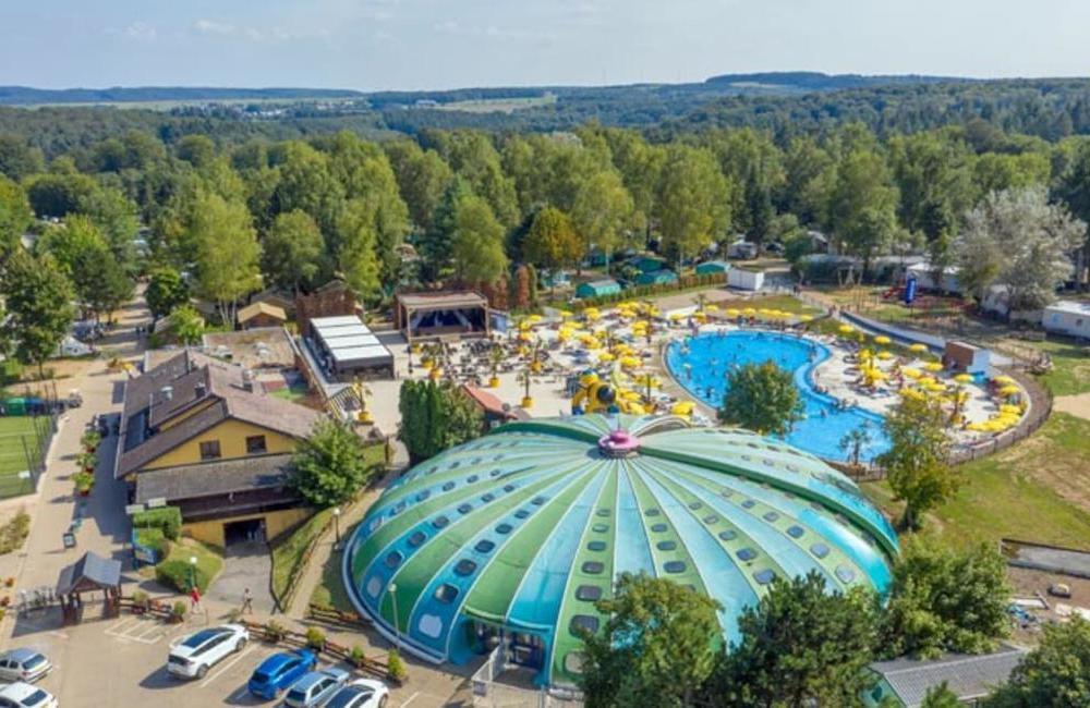 Luxembourg: 5* Camping Hu Birkelt Village