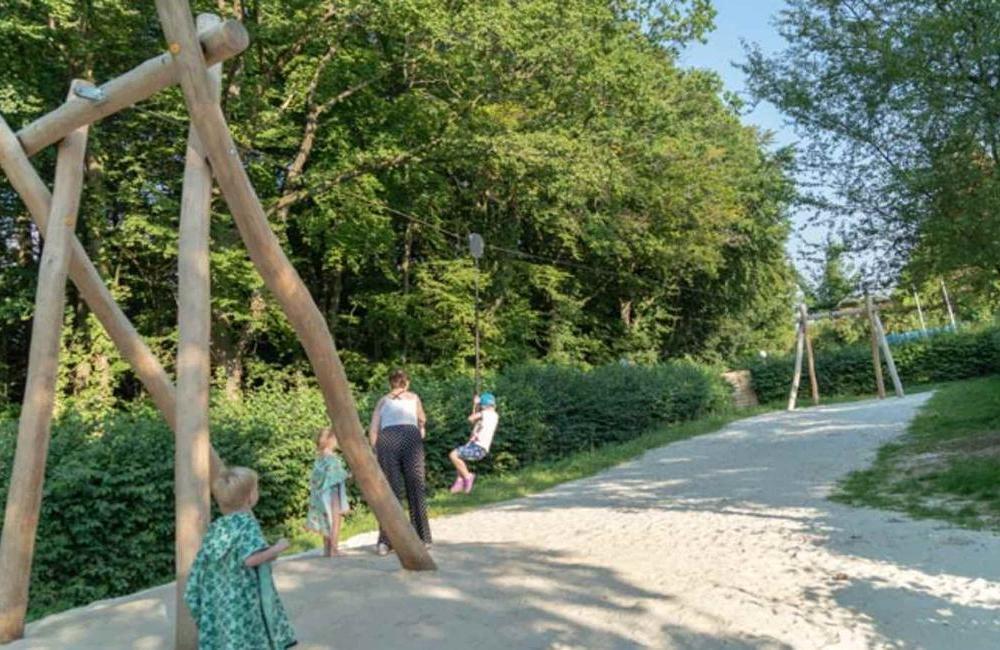  Luxembourg: 5* Camping Hu Birkelt Village 
