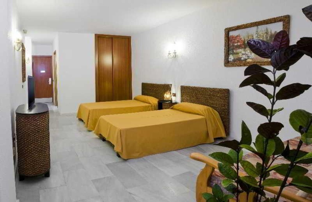  Tenerife- 2* Las Piramides 