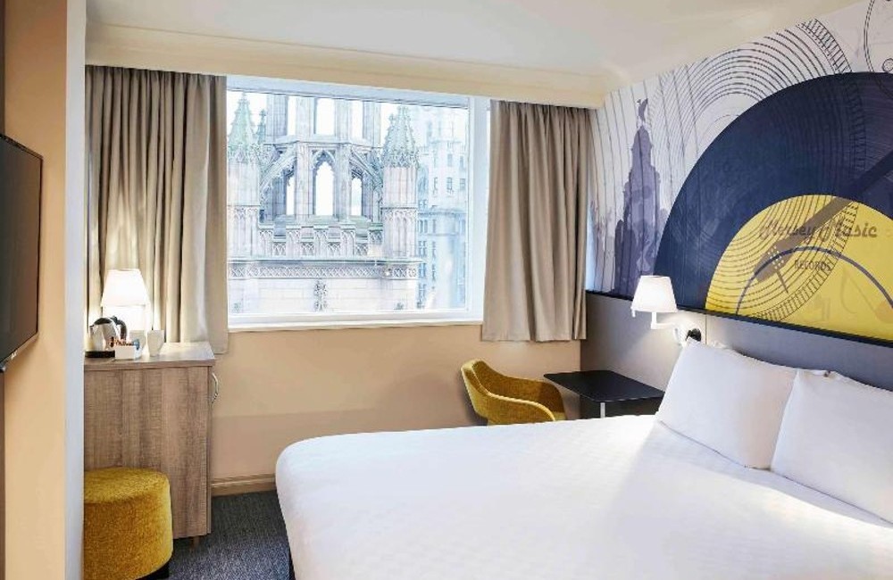  Liverpool Christmas Markets- 4* Mercure Atlantic Tower 