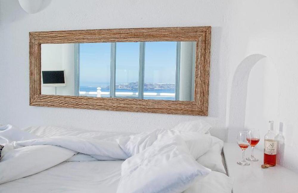  Santorini, Greece- 4* Mill Houses Elegant Suites 