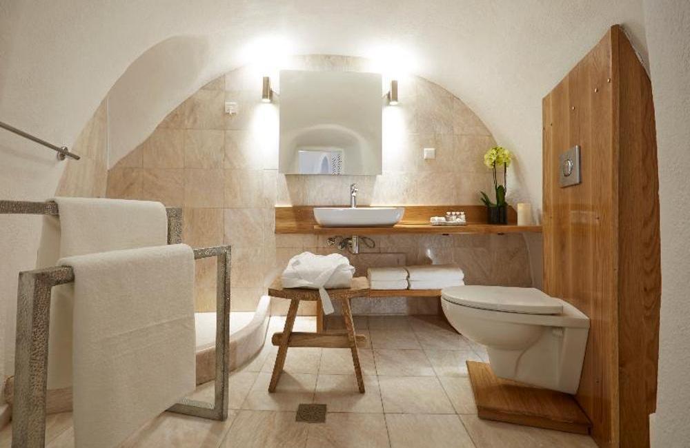  Santorini, Greece- 4* Mill Houses Elegant Suites 