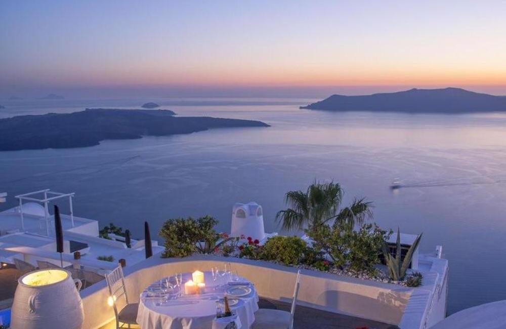  Santorini, Greece- 4* Mill Houses Elegant Suites 