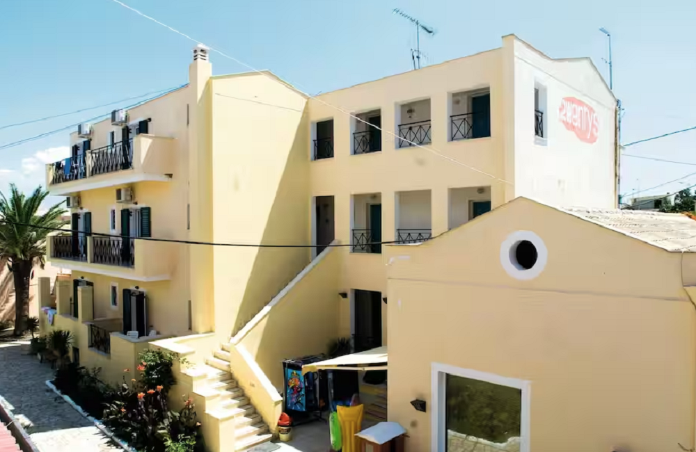  Corfu- 2* Party Holiday 