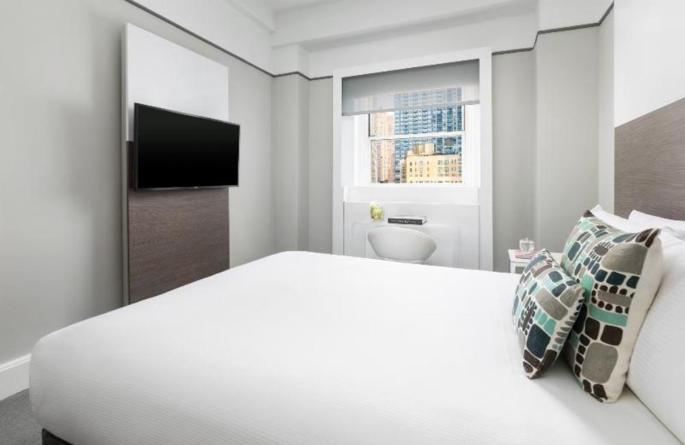  New York St Patrick's Day- 4* Paramount Hotel 