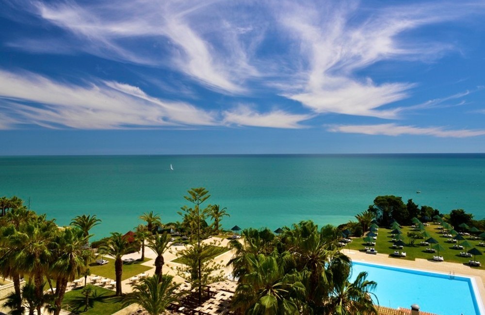 Portugal: 4* Algarve Golfing Holiday