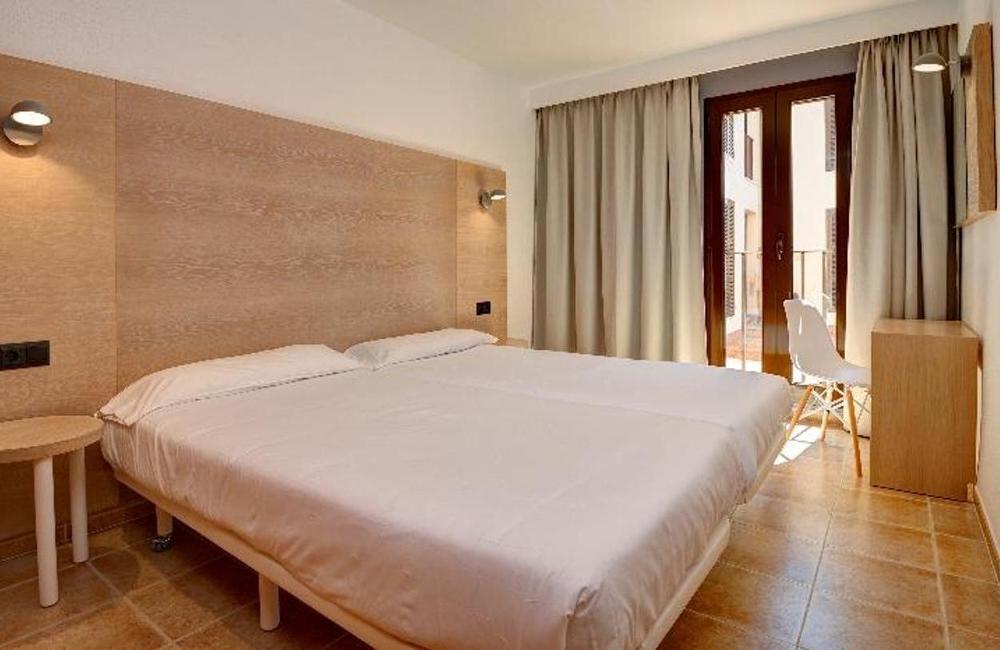  Majorca- 3* Protur Floriana Resort Aparthotel 