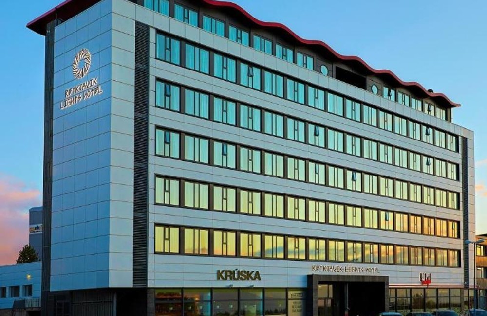  Iceland: Nature & Wellness Package 