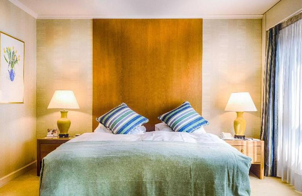  Montreux Christmas Market- 5* Royal Plaza 