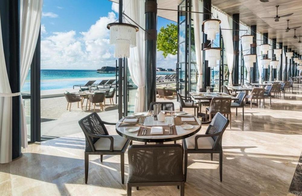  Maldives - 5* St. Regis Vommuli Resort 