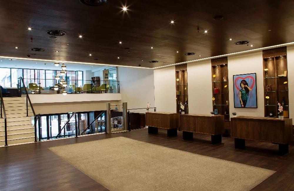  London Theatre Break With Tickets To Mamma Mia! 