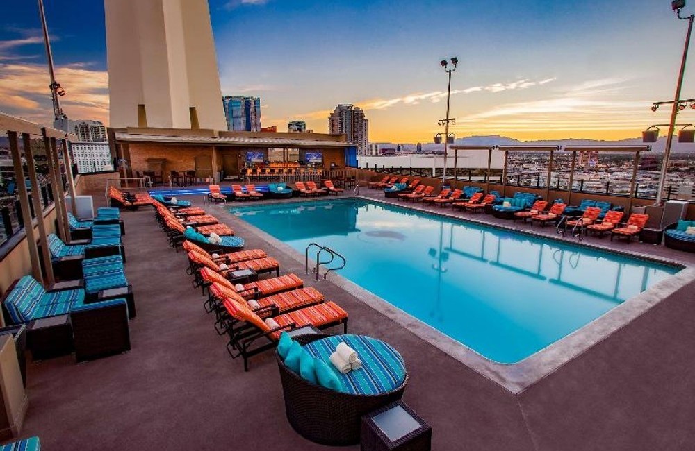 Las Vegas- 3* STRAT Hotel, Casino & Skypod