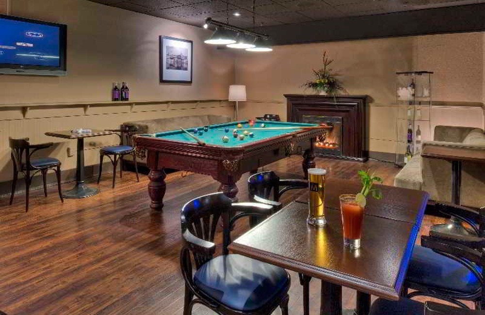  Toronto- 3* Strathcona Hotel 