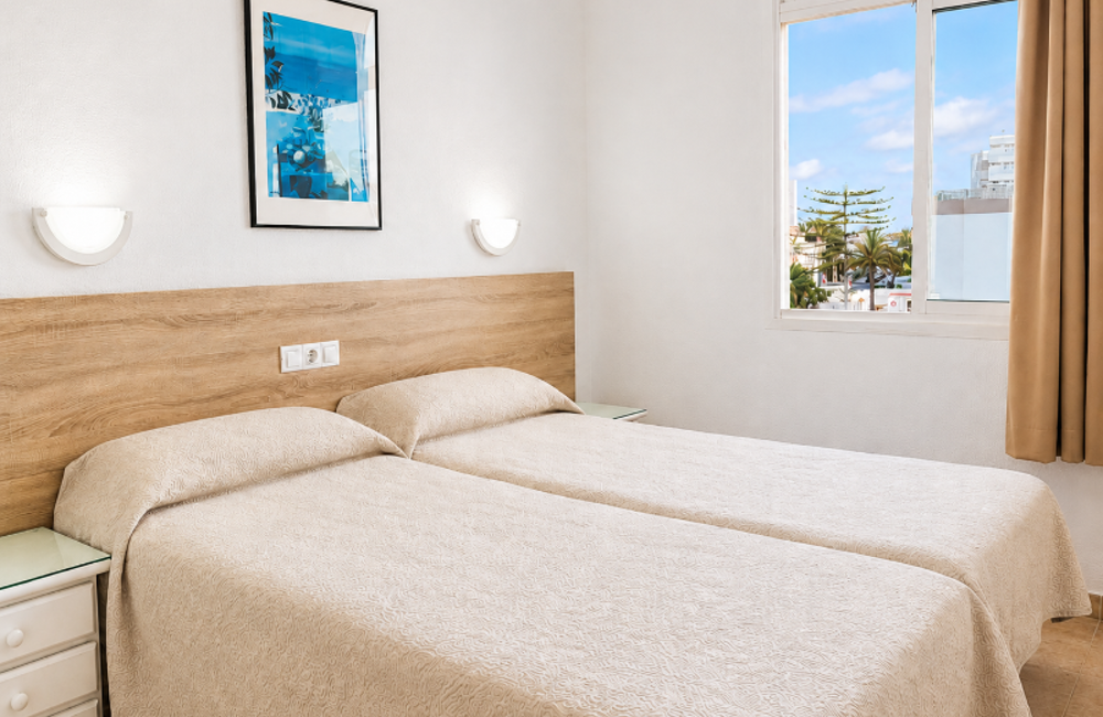  Gran Canaria- 2* October Mid Term Offer 